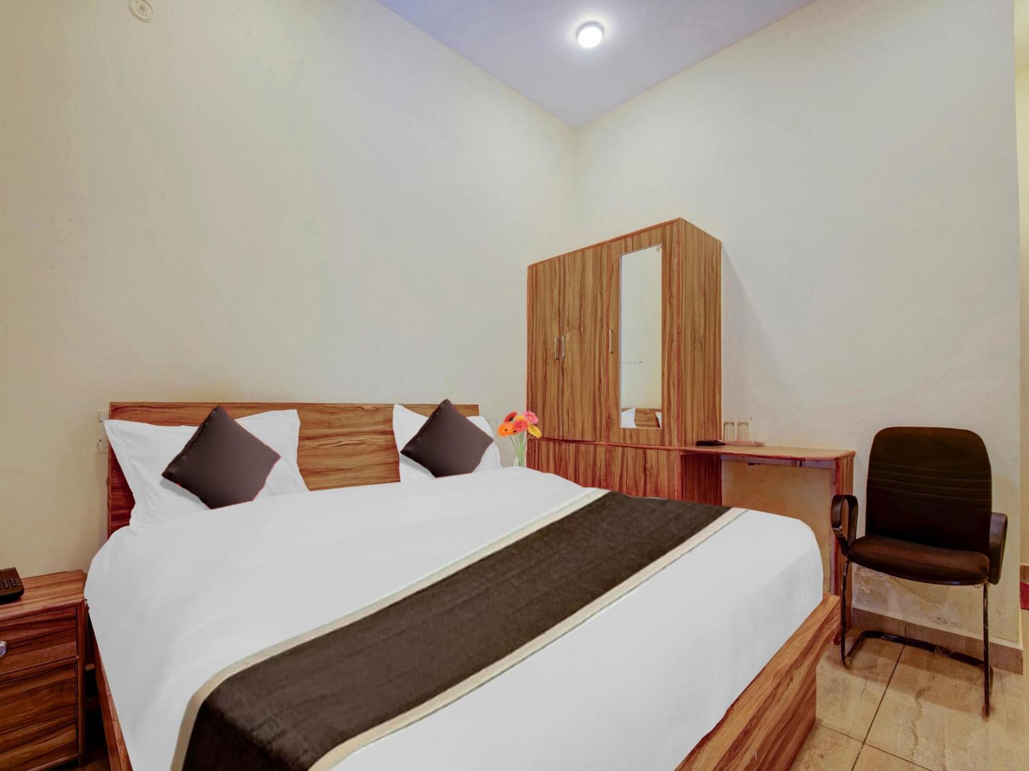 Hotel Kailasha Uttarkashi Exterior photo