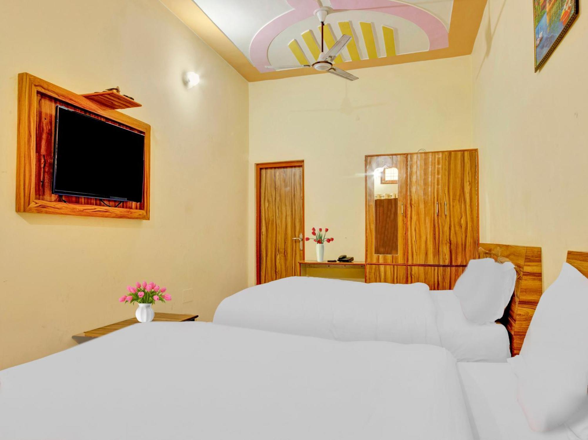 Hotel Kailasha Uttarkashi Exterior photo